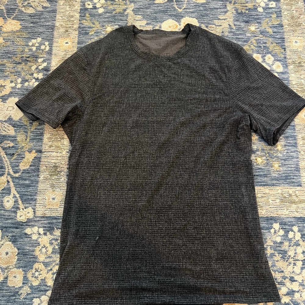 Men's Lululemon Dark Gray T-Shirt
